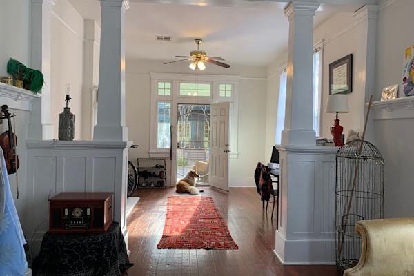 House sit in New Orleans, LA, US