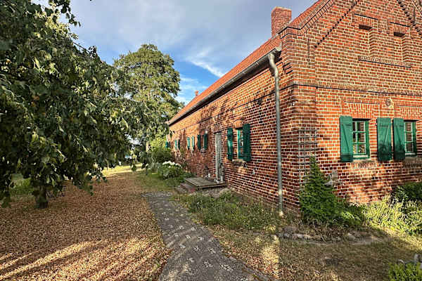 House sit in Neuhardenberg, Germany