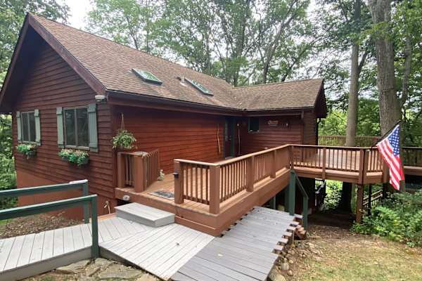 House sit in Charles Town, West Virginia, US