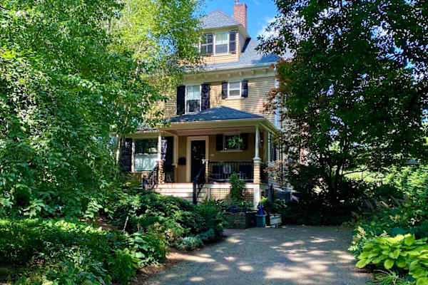 House sit in Boston, MA, US