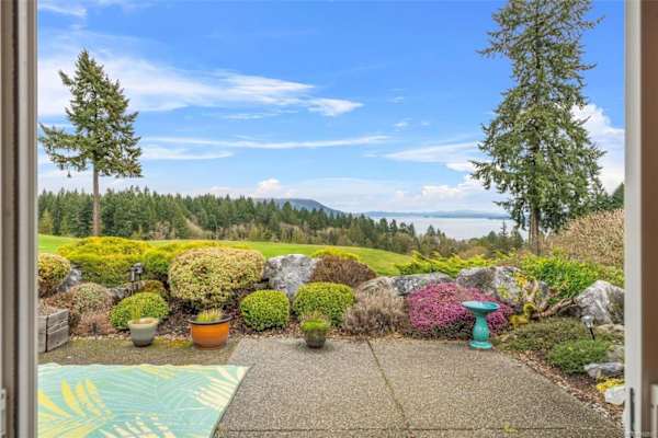 House sit in Cobble Hill, BC, Canada