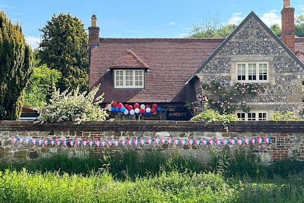 House sit in Aldbourne, United Kingdom