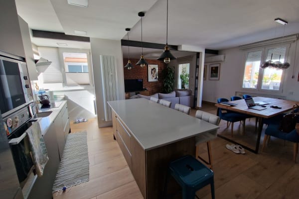 House sit in Madrid, Spain