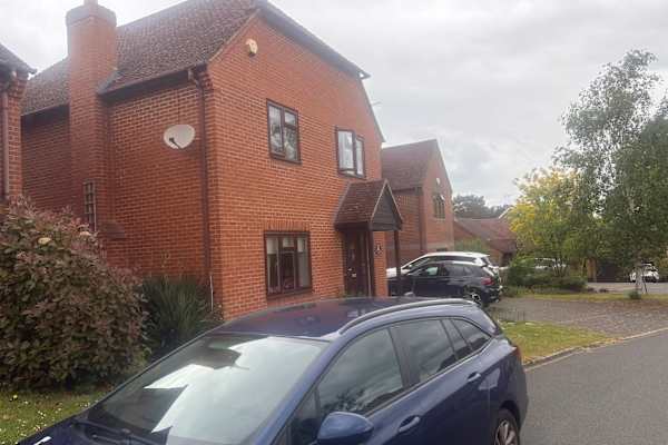 House sit in Charvil, United Kingdom