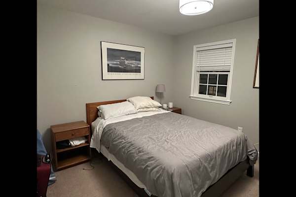 House sit in Bethesda, MD, US