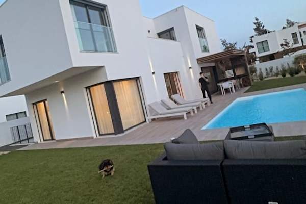 House sit in Setúbal, Portugal