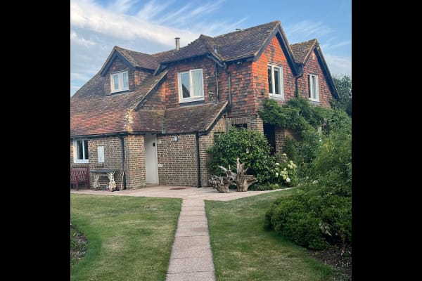 House sit in Lymington, United Kingdom