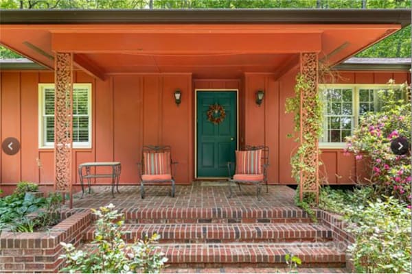 House sit in Asheville, NC, US