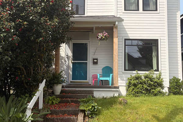House sit in Seattle, WA, US