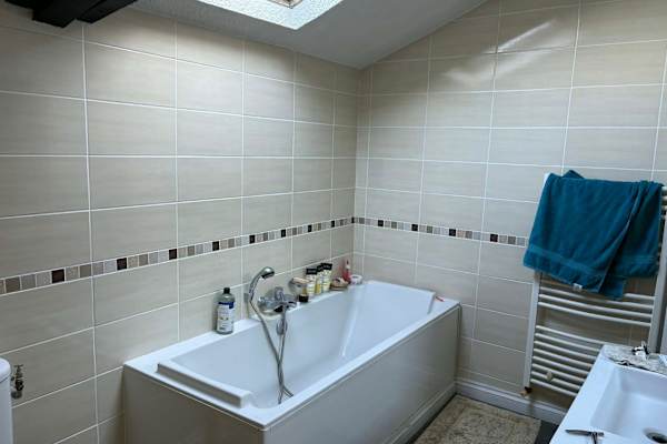 House sit in Argenton-les-Vallées, France