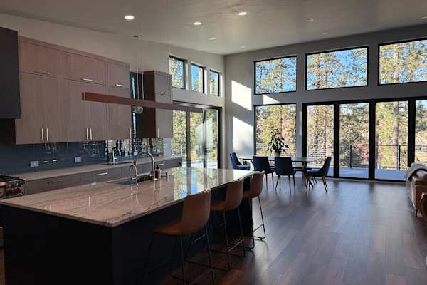 House sit in Redmond, OR, US