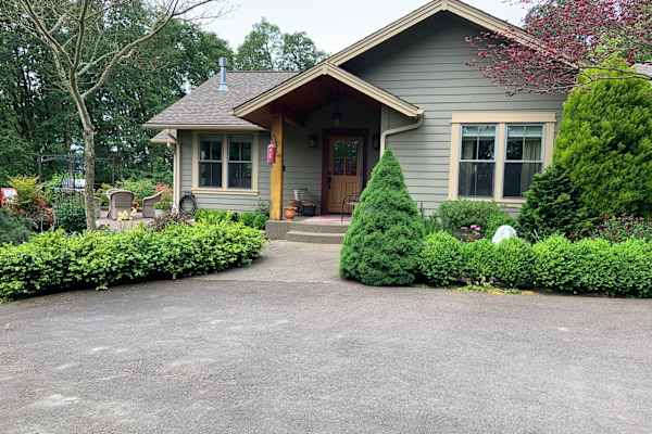 House sit in Eugene, OR, US