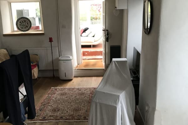 House sit in Salisbury, United Kingdom