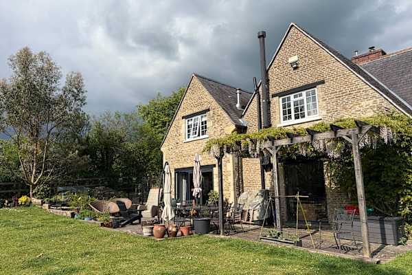 House sit in Bruton, United Kingdom