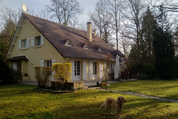 House sit in Chantilly, France