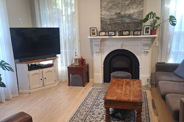 House sit in Balwyn North, VIC, Australia