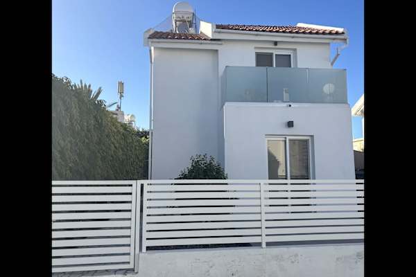 House sit in Paralímni, Cyprus