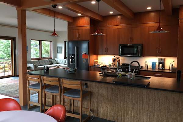 House sit in White Salmon, WA, US