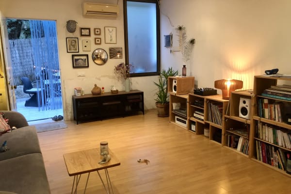 House sit in Barcelona, Spain