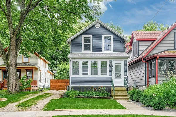House sit in Madison, WI, US