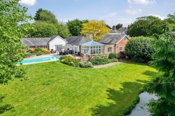 House sit in Holybourne, United Kingdom