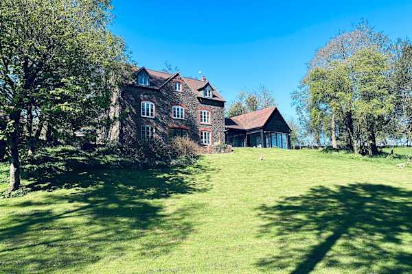 House sit in Ludlow, United Kingdom