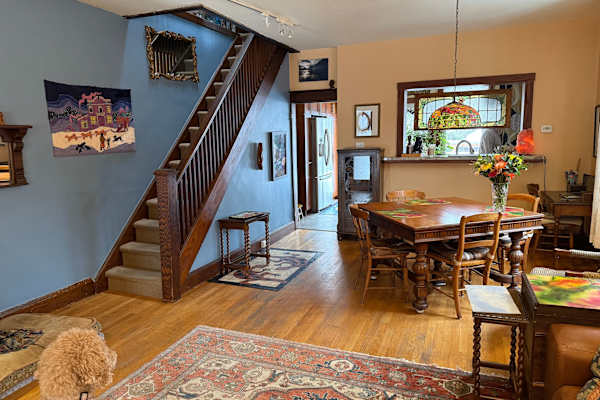 House sit in Toronto, ON, Canada