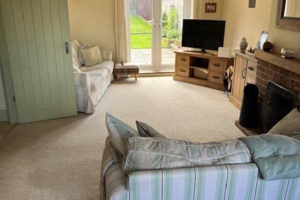 House sit in Downton, United Kingdom