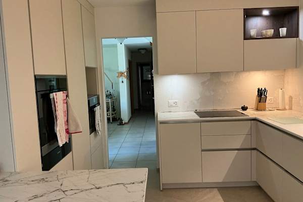 House sit in Nyon, Switzerland