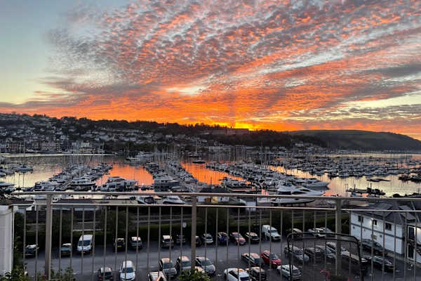 House sit in Kingswear, United Kingdom