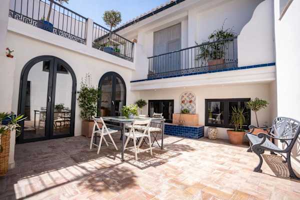 House sit in Valencia, Spain
