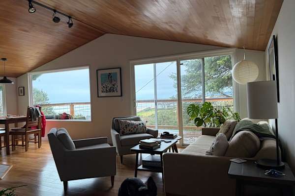 House sit in Newport, OR, US