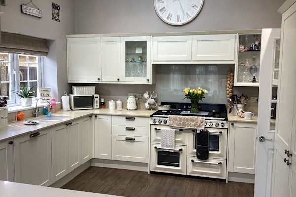 House sit in Yateley, United Kingdom