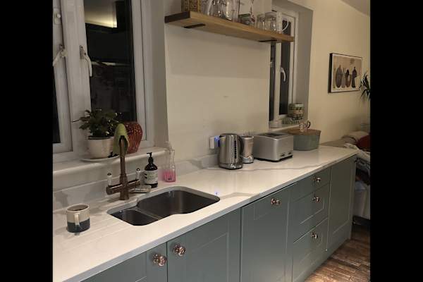 House sit in Gloucester, United Kingdom