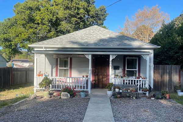 House sit in Petaluma, CA, US