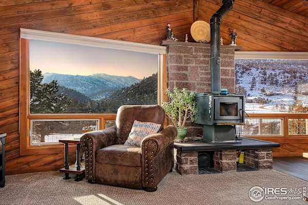 House sit in Lyons, CO, US