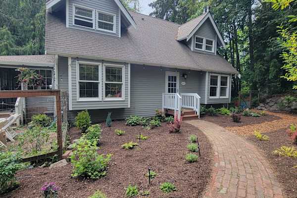 House sit in Poulsbo, WA, US