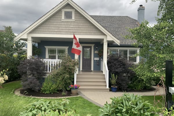 House sit in Burnaby, BC, Canada