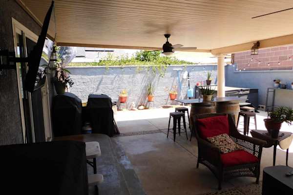 House sit in Santa Ana, CA, US