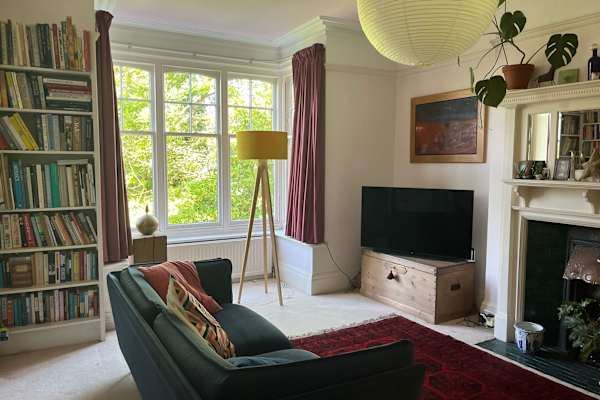 House sit in Lewes, United Kingdom