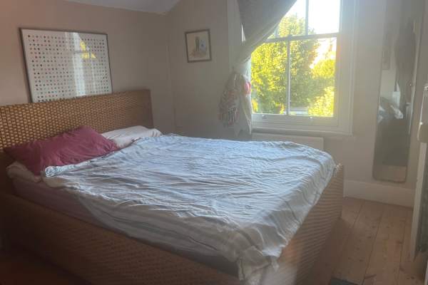 House sit in Brixton Hill, United Kingdom