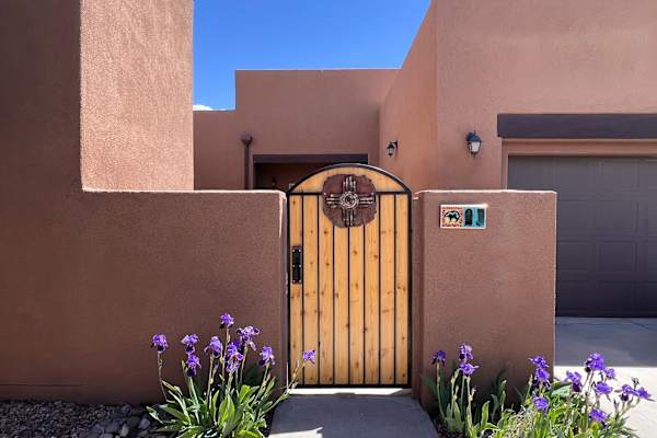 House sit in Santa Fe, NM, US