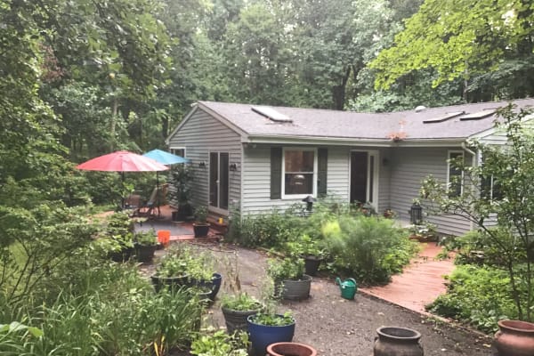 House sit in Reisterstown, MD, US