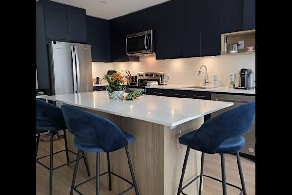 House sit in Langford, BC, Canada