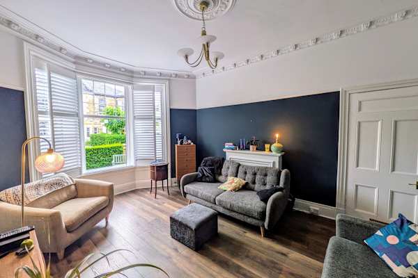 House sit in Glasgow, United Kingdom