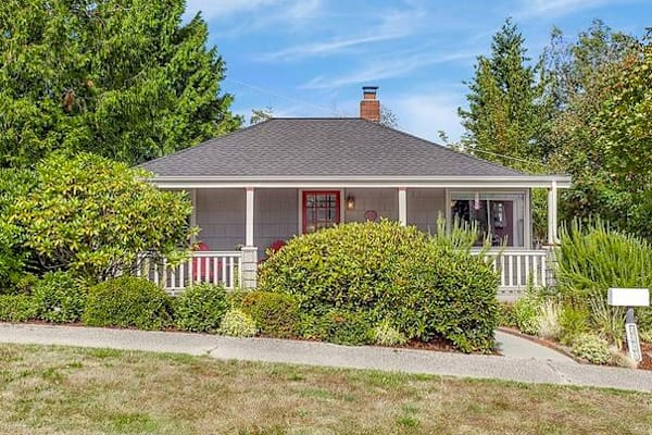 House sit in West Seattle, WA, US