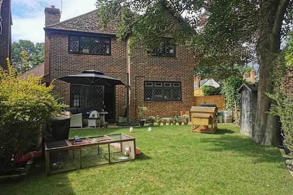 House sit in Ascot, United Kingdom