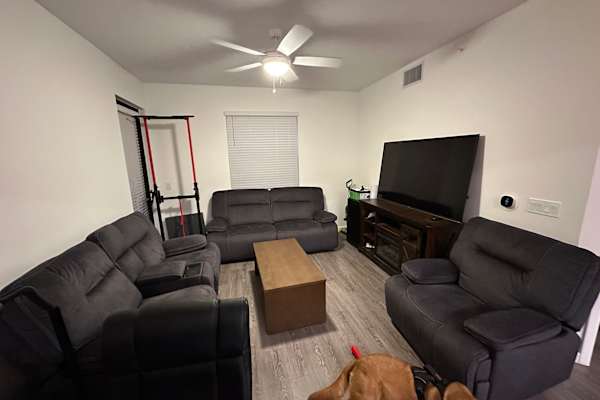 House sit in North Fort Myers, FL, US