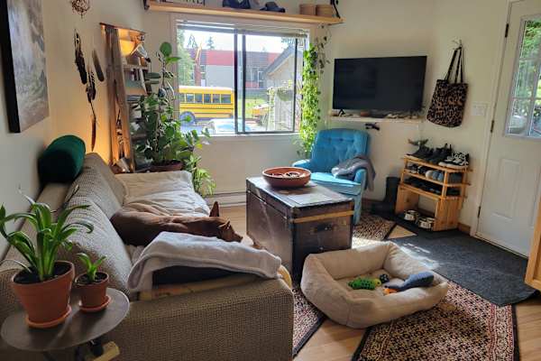 House sit in Ucluelet, BC, Canada