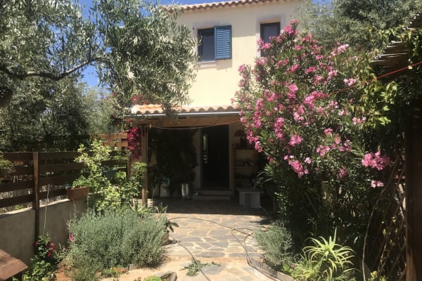 House sit in Kalamáta, Greece